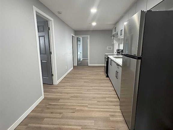 5th image of 10021 N 106th Ave