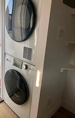 Rented by Universal Realty Group | media 10