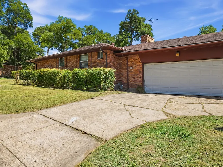 6607 Autumn Woods Trl — Photo 22