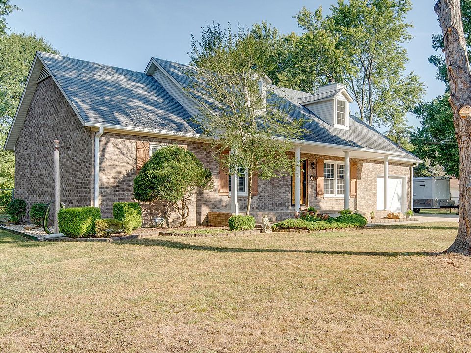 1st image of 808 Avery Valley Dr