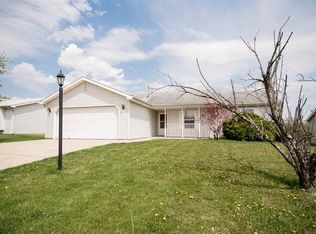 927 Valley River Dr, Columbia City, IN 46725