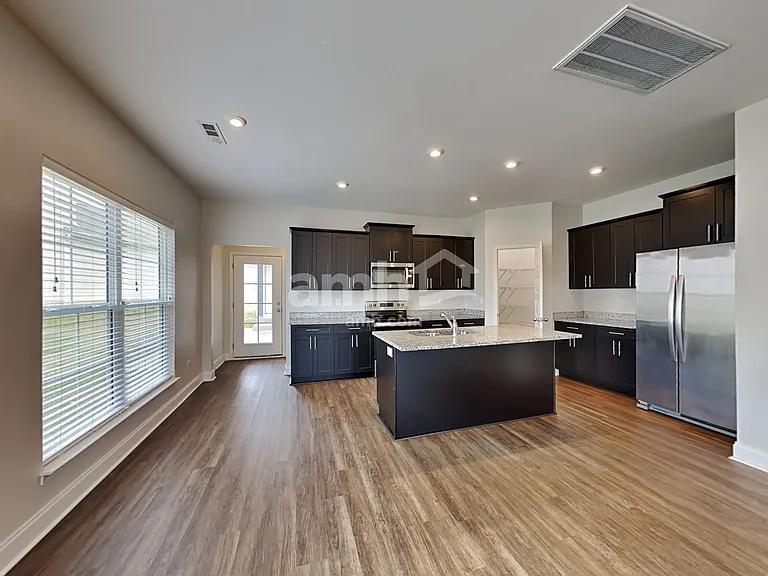 5217 Tupelo St — Photo 4