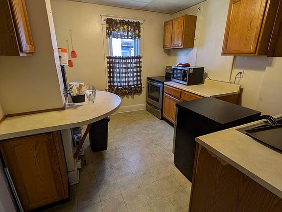 3rd image of 1125 22nd St