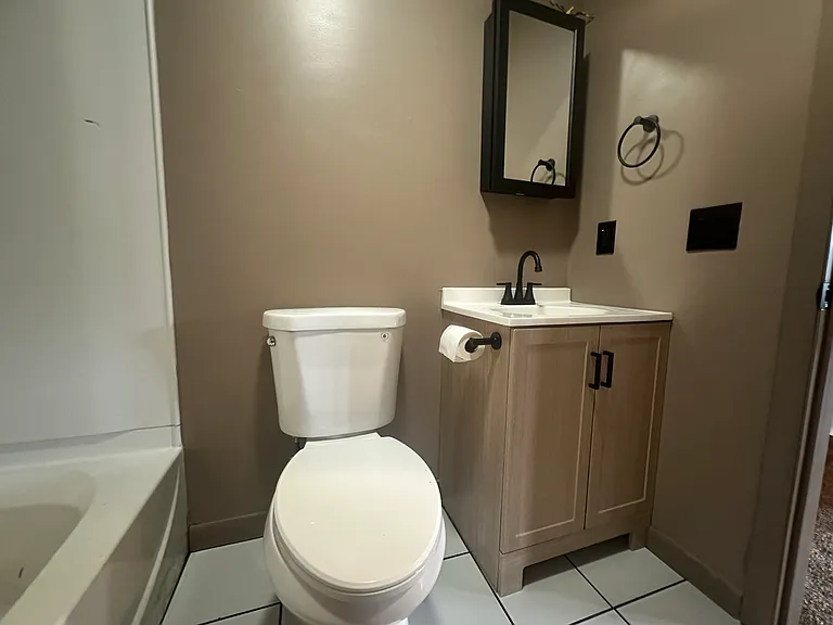 1090 Patricia Dr #1080 — Photo 5
