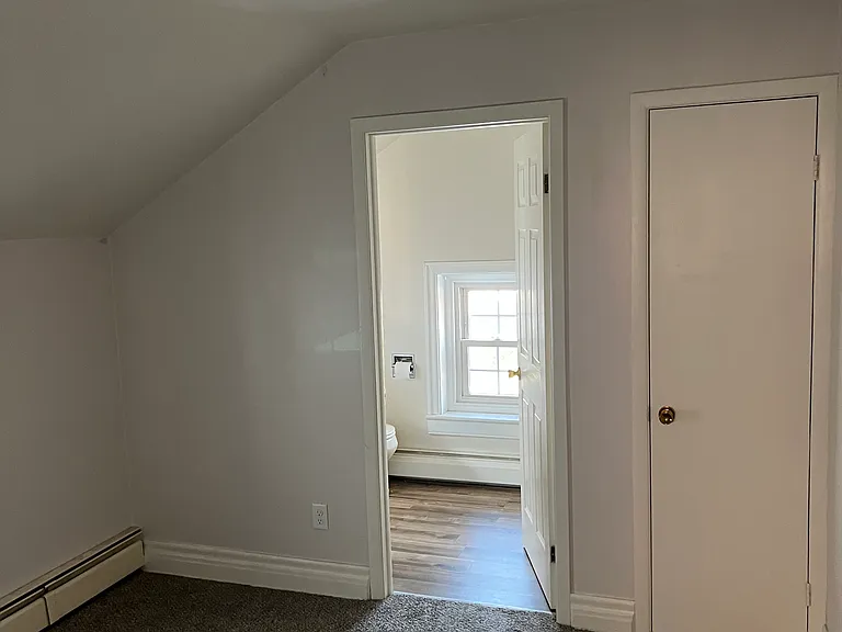122 N Main St — Photo 17