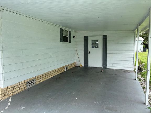 3rd image of 2110 Oak Ln #Mv