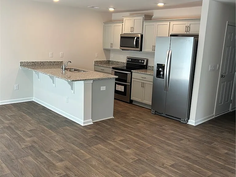 610 Oakmont Valley Trl — Photo 4