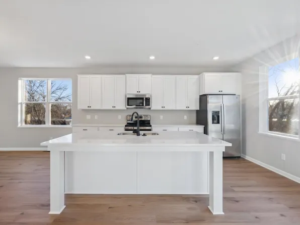 7696 Cruise Way, Inver Grove Heights, MN 55076