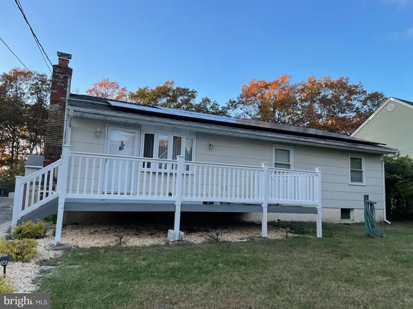 18 Nautilus Dr, Barnegat, NJ 08005