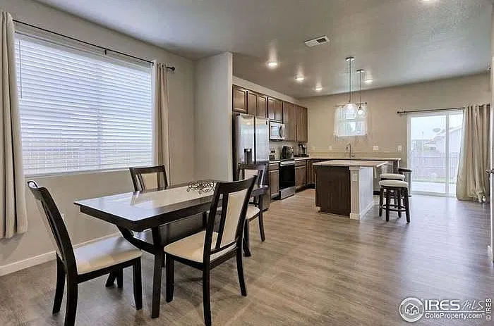 4 bed, 2.5 bath, 1730 sqft, $2,750 — Photo 4