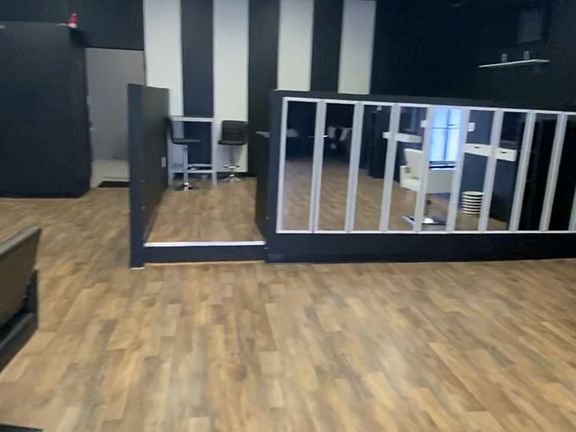 4th image of 6100 Vine St Front 1