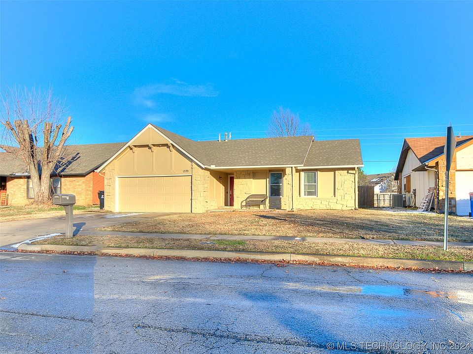 1st image of 1229 N Aster Ave