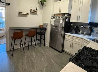 2575 36th St #2, Astoria, NY 11103