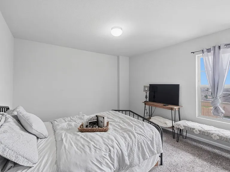 7102 Emerald Valley — Photo 12