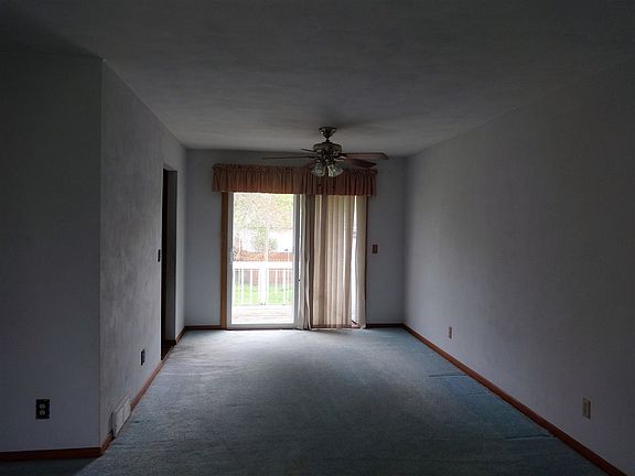 4th image of 218 Melrose Dr
