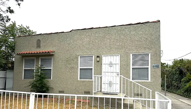6642 Vineland Ave — Photo 9