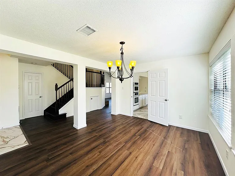 306 Applewood Dr — Photo 6