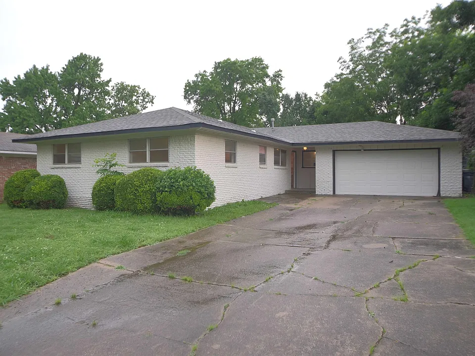 1946 S 74th East Ave