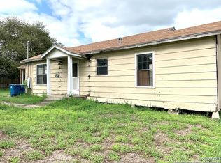 1610 N Avenue D, Beeville, TX 78102