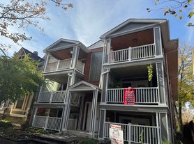 1293 Neil Ave. apartment units for lease