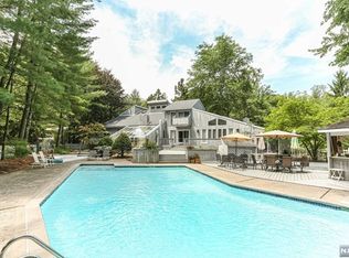 1 Summertree Way, Montvale, NJ 07645