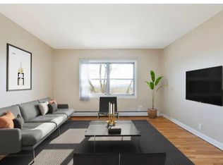 1136 Randolph Ave #6ABECF57C, Saint Paul, MN 55105