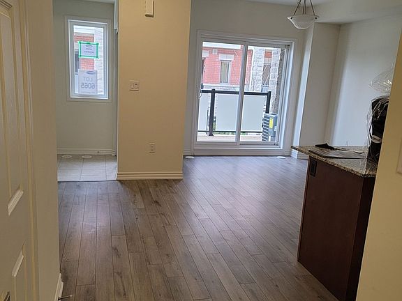 5th image of 240 Lagerfeld Dr #6