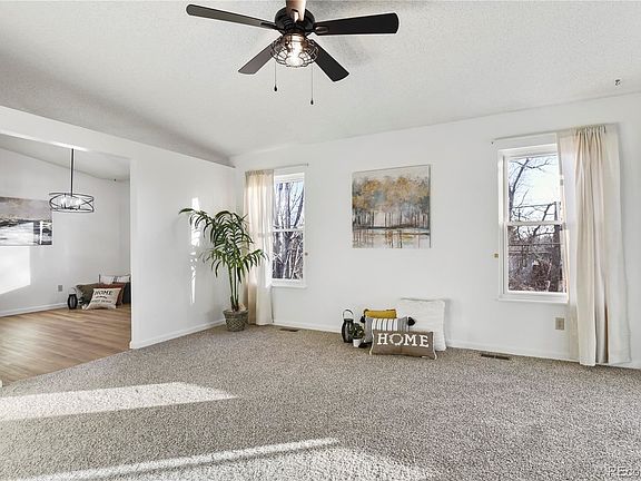 5th image of 685 Upton Dr