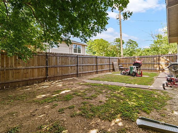 3rd image of 1041 S 14th St