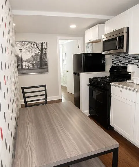 9 W 51st St #1 — Photo 10