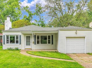 608 Hessel Blvd, Champaign, IL