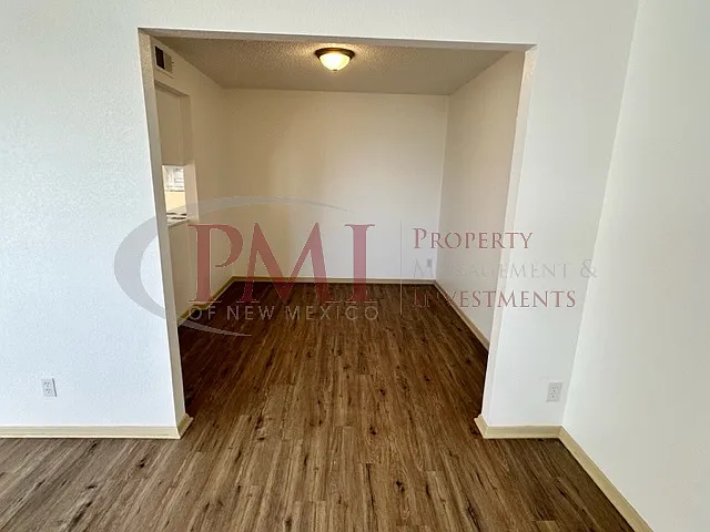 Freedom Flats — Photo 40