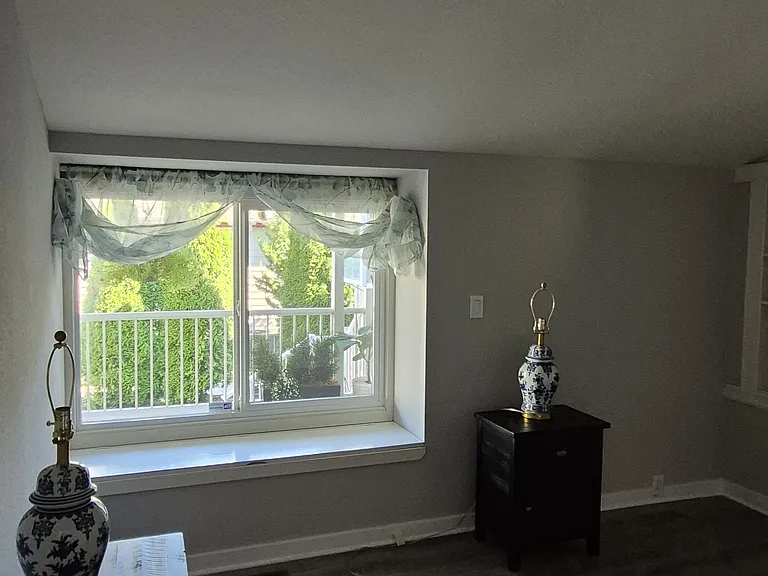 Lake Washington Blvd SE — Photo 8