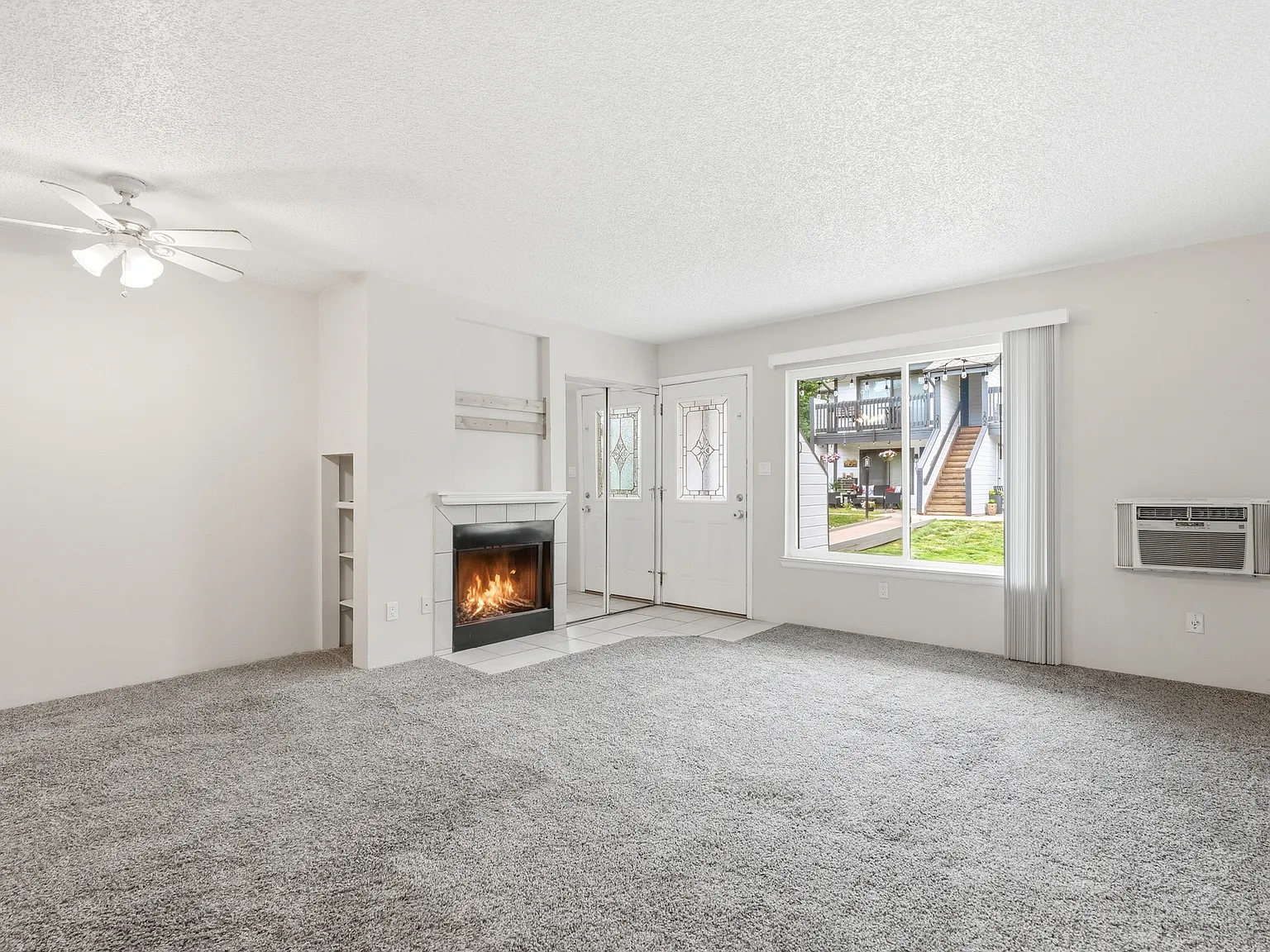 2 bed, 926 sqft, $1,800 — Photo 4