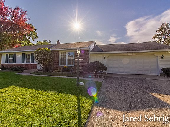 3rd image of 5359 Brookwood Dr SE