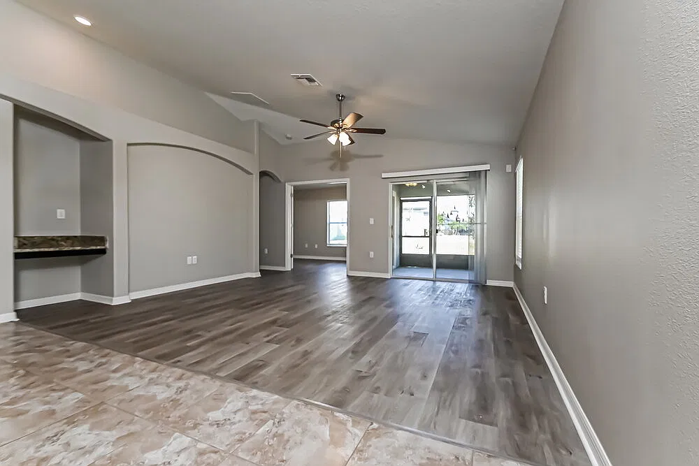 3 bed, 2.0 bath, 2062 sqft, $4,400 — Photo 3