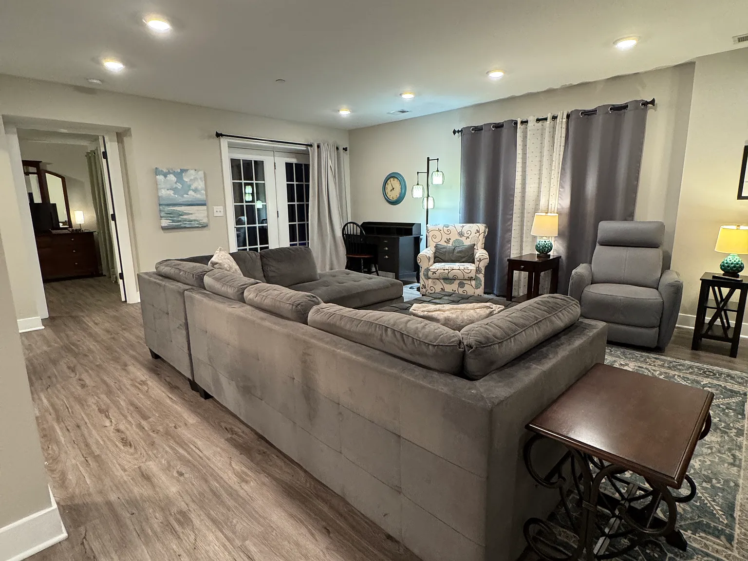 2 bed, 1322 sqft, $5,000 — Photo 2
