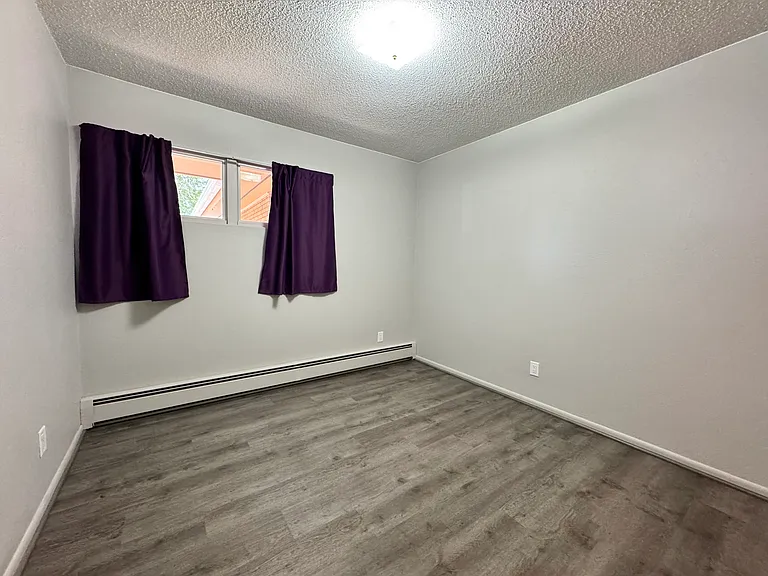 1091 Helena Ave — Photo 6