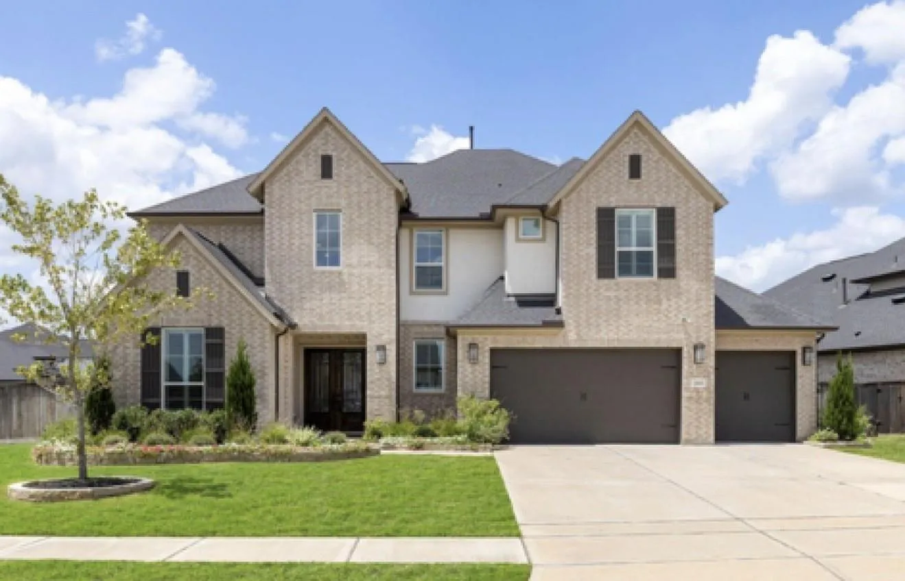 5 bed, 4.0 bath, 4190 sqft, $6,100 — Photo 1