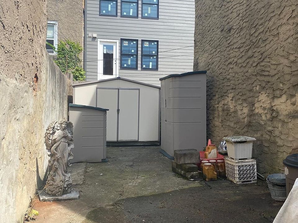 2nd image of 747 S Mildred St