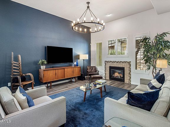 4th image of 20802 N GRAYHAWK Drive #1006