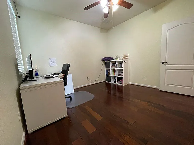 326 Trillium Dr — Photo 12