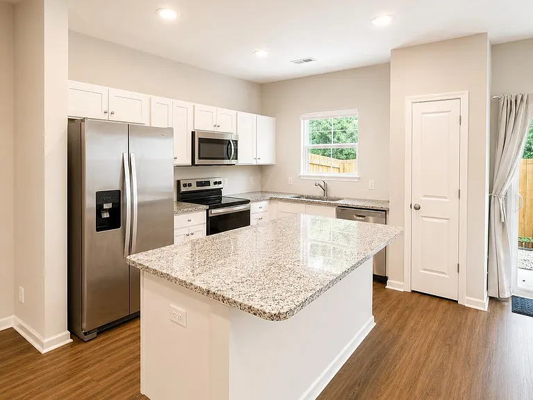 9060 Laurel Bay Ln — Photo 3