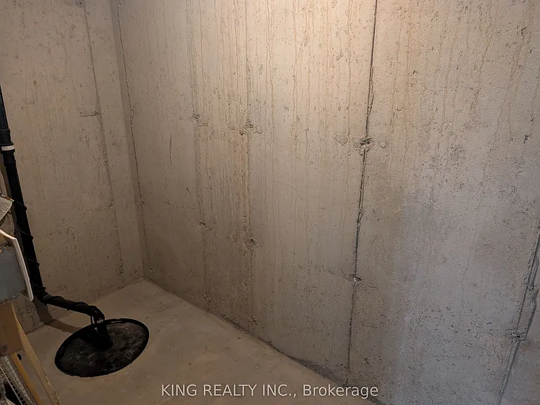 1834 Reilly Walk — Photo 21