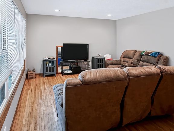 2nd image of 7861 Firwood Way NE