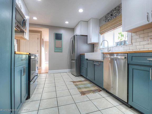5th image of 10273 N Clinton Trl