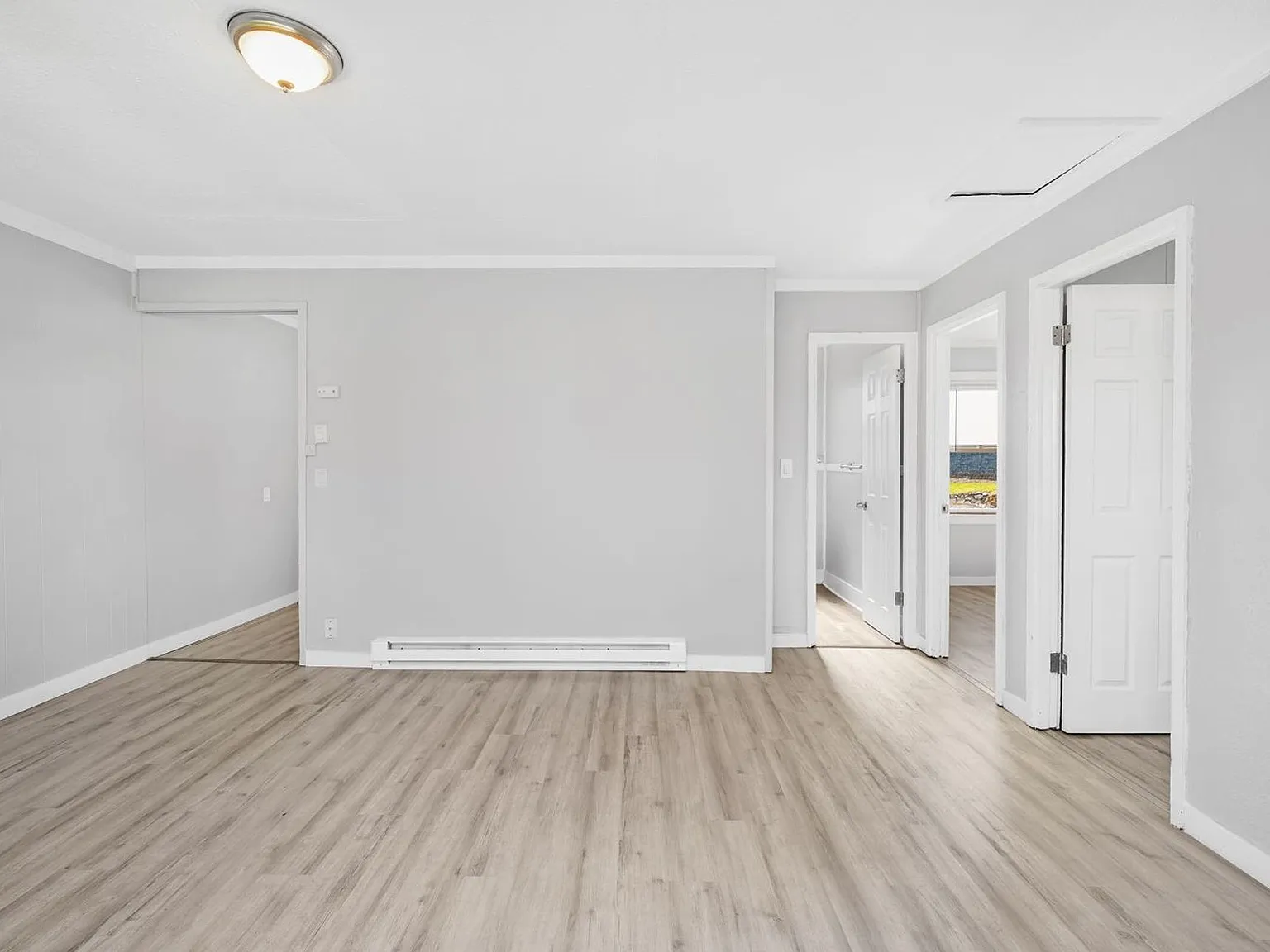 Eastgate Apartments — Photo 1