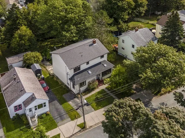 24 Joffre St SE, Halifax, NS B2Y 3C8
