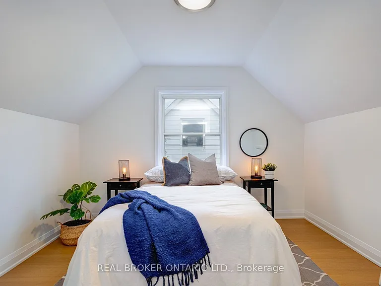 40 Stamford Sq N — Photo 15
