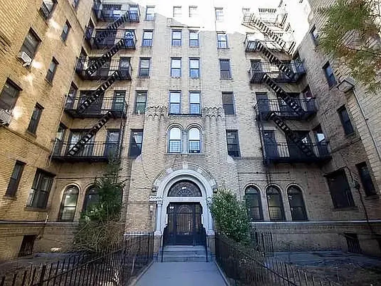 377 Montgomery St #3 — Photo 8